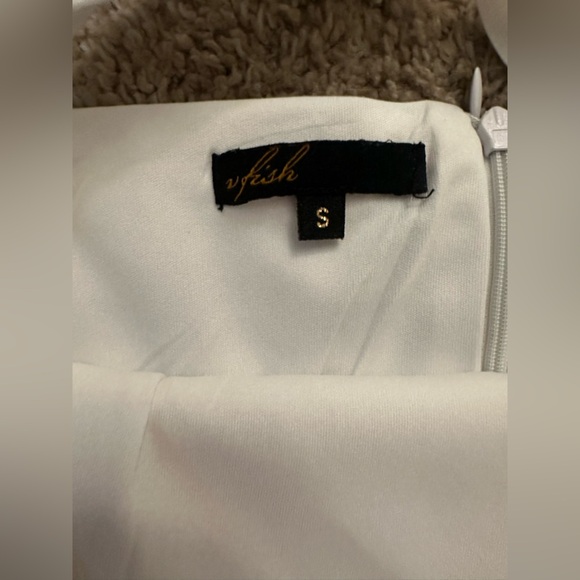 V Fish White Halter Cocktail Dress Women’s Small S Summer Party Wedding Guest - Picture 4 of 10